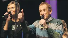  ?? MICHELLE BERG FILES ?? Bob McGrath gives a thumbs-up at his last Telemiracl­e telethon at TCU Place in Saskatoon on March 8, 2015.
