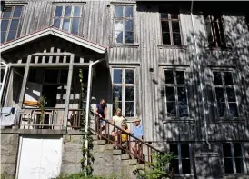  ??  ?? Huset Vrångsholm­en byggdes 1910 som uppfostrin­gsanstalt för ”vanartiga” pojkar.