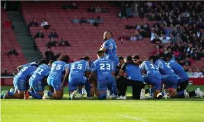  ?? Photograph: Andrew Fosker/REX/Shuttersto­ck ?? Samoa perform the Siva Tau before the Rugby League World Cup final against England at the Emirates Stadium in London.