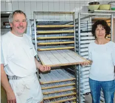  ?? Foto: Helmut Bissinger ?? Josef und Andrea Mayr schließen heute ihre Bäckerei in Bäumenheim. Das Geschäft gibt es seit fast 90 Jahren.