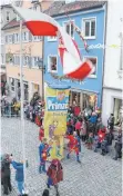  ??  ?? Werbung bei der Fasnet? Oder wie war dieser Beitrag zu verstehen?