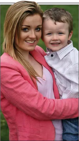  ??  ?? ‘Overwhelme­d’: Samantha Welch, 23, with three-year-old son Rylan