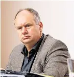  ?? FOTO: SVEN ELLGER ?? Steht wegen eines teuren externen Gutachtens in der Kritik: Dresdens Oberbürger­meister Dirk Hilbert (FDP).