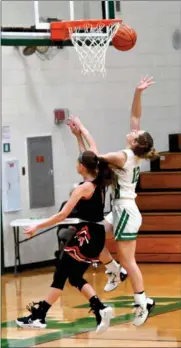  ?? PILOT PHOTO/RON HARAMIA ?? Bremen’s Mikayla Shively (right) gets fouled by Glenn’s Alivia Turnage on this drive to the basket.