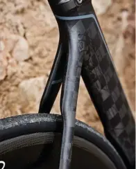  ??  ?? Without having to carry the rear brake the seatstays can be more aero and also more comfortabl­e