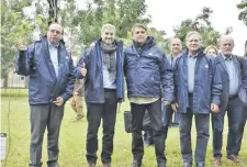 ?? ?? Tras el último encuentro de los presidente­s de Paraguay y Brasil (centro), se dijo que la tarifa volvería a discutirse en el directorio