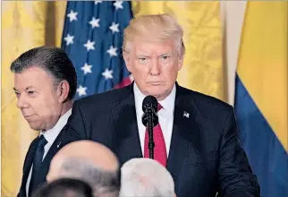  ?? MICHAEL REYNOLDS / EFE ?? Agendas. Trump y Santos, a su arribo a una conferenci­a de prensa tras su reunión ayer en la Casa Blanca.