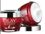  ??  ?? ● Regenerist Whip de Olay (39,99 €).