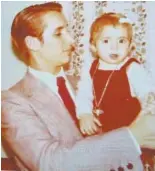  ??  ?? Manuel Rodríguez, con su hija Nuria en la década de los 70