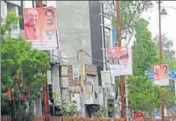  ?? MANOJ DHAKA /HT ?? Posters have come up to welcome the BJP national president in Rohtak. Shah will start his visit on Wednesday.