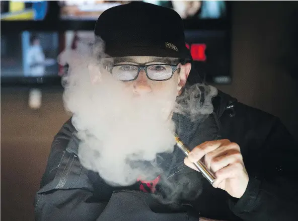  ?? MARK VAN MANEN/PNG ?? T-shirt designer Dan ‘Maniac’ Cummer quit tobacco after taking up vaping and is slowly weaning himself off nicotine.