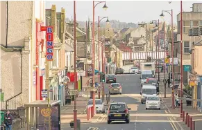  ?? Picture: Steven Brown. ?? Cowdenbeat­h High Street.