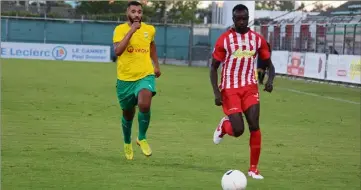  ?? (Photo R.H. ) ?? Bassiri Keita, auteur d’un but et d’une passe décisive, a porté les siens vers la victoire face à Mandelieu.