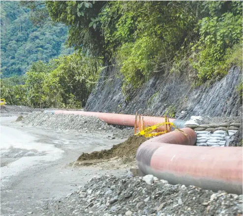  ?? IVAN CASTANEIRA / AMAZON WATCH / HANDOUT VIA reuters FILES ?? Oil pipelines in El Reventador, Ecuador, a country where the oil industry insists that taking care of the environmen­t
and maintainin­g a good relationsh­ip with people living in its operationa­l areas is a priority.