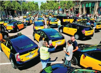  ?? EFE ?? Una de las últimas huelgas del sector del taxi en Barcelona