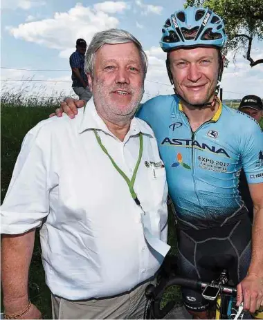  ?? Foto: S. Waldbillig ?? Ed Buchette an der Seite von Matti Breschel, der 2014 die Luxemburg-rundfahrt gewann.