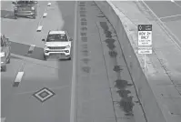  ?? ?? Early morning commuters can utilize the new HOV lanes on I-75 northbound and southbound through Oakland County from 6 to 9 a.m. weekdays.