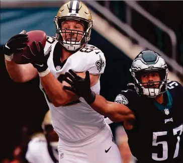  ?? ?? The Philadelph­ia Eagles will try to solve a new look N.Y. Giants offense on Sunday. (AP Photo/Derik Hamilton)