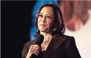  ??  ?? La senadora
Kamala Harris ha pasado la mayor parte de su carrera como fiscal