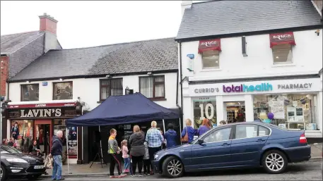  ?? Pics: ?? Lavins and Currid’s street part yon Lord Edward Street, Ballymote last Friday. Carl Brennan.