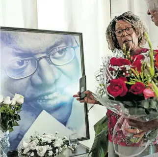  ?? YAMIL LAGE/AFP ?? En La Habana organizaro­n un tributo en el estudio de grabación PM Records