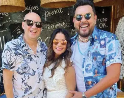  ?? ?? César Santos, Eda Rocha e Auricélio Romão, na Ressaca de Carnaval, na Casa de Auri, em Fernando de Noronha