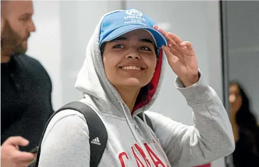  ?? AP ?? Rahaf Mohammed Alqunun, 18, arrives at Toronto Pearson Internatio­nal Airport yesterday,