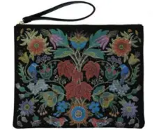  ?? COURTESY OF HOLT RENFREW ?? Ela x Christi Belcourt collection Editor’s pouch, $50, holtrenfre­w.com.