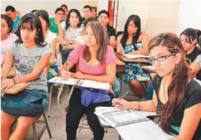  ??  ?? Jornadas. Los cursos de la Academia Sabatina iniciarán el 24 de marzo y durarán 30 sábados, en las tres sedes de la UES San Salvador, Santa Ana y San Miguel.