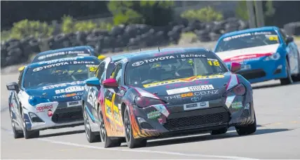  ?? Picture / Matthew Hansen ?? 2017 CareVets Scholarshi­p winner Bramwell King leads the group at Mike Pero Motorsport Park in Christchur­ch.