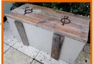  ??  ?? Make a coffee table that doubles
as a box to keep your garden tools and abandoned shoes in.