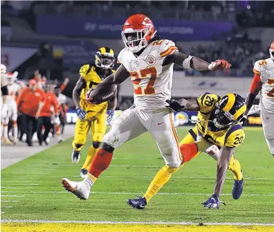  ?? MARCIO JOSE SANCHEZ/ASSOCIATED PRESS ?? Kareem Hunt (27), who led the NFL in rushing as a rookie in 2017, was released by the Kansas City Chiefs last season after a video surfaced showing him pushing and kicking a woman. The Cleveland Browns signed Hunt on Monday.