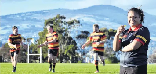  ?? PHOTO: GERARD O’BRIEN ?? New boss . . . New ZingariRic­hmond premier coach Karina Nafatali at Montecillo yesterday with players (from left) Karl Still, Jack Wolfreys and Matt McCormick.