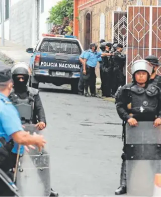  ?? // AFP ?? Varios policías bloquean las calles en Matagalpa, en Nicaragua