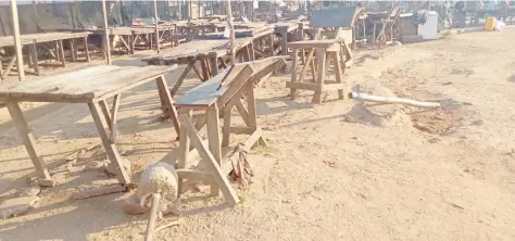  ?? Photo: Adam Umar ?? Butchers abandon their stalls at Kubwa Abattoir in the FCT, due to a strike they embarked upon over their alleged marginalis­ation at the new Kubwa Modern Market in the area