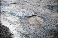  ?? ?? Potholes throughout Oban, Lorn and the Isles are causing drivers huge problems.