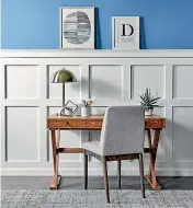  ?? PHOTO: METRIE.COM ?? Moulding adds interest and a feeling of history to this coastal-inspired home.