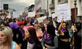  ?? CORTESÍA ?? Este viernes cientos de mujeres marcharon en San José.