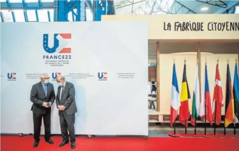  ?? // EFE ?? El alto representa­nte, Josep Borrell, y el titular de Exteriores francés, Le Drian, ayer en Brest (Francia)