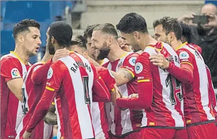  ?? FOTO: PERE PUNTÍ ?? David Timor logró el único gol del Girona ante el Espanyol que sirvió a los visitantes para seguir en la zona alta de la tabla