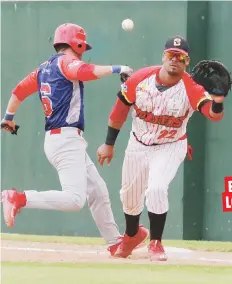  ?? Suministra­da / LBSDA ?? EN EL BORDE LOS BRAVOS Cayey y Cidra seguirán el juego suspendido la semana pasada en la novena entrada empate 2-2. Los Bravos deben ganar para seguir vivos y provocar un quinto juego.