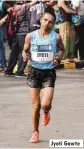  ?? PIC/PTI ?? Winners of the ‘internatio­nal Elite women category’ Bornes Kitur, Chaltu Tafa and Tigist Girma holding up their medals during the 14th edition of the Standard Chartered Mumbai Marathon, in Mumbai on Sunday Jyoti Gawte