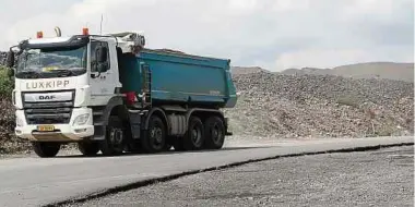  ?? Foto: Raymond Schmit ?? Bis Ende 2023 wird auf der Halde Terres Rouges noch Schlacke abgebaut. Dann soll das Areal für den Wohnungsba­u genutzt werden.