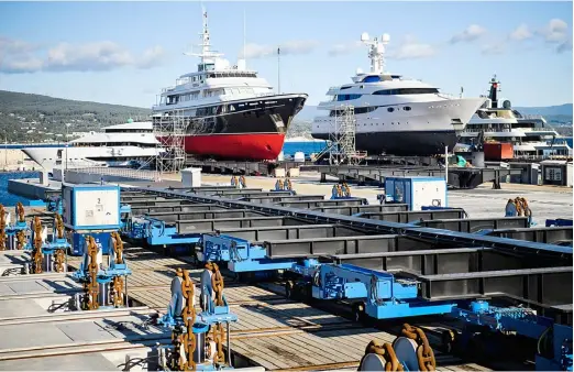  ?? CLEMENT MAHOUDEAU/AGENCE FRANCE-PRESSE ?? THE boat lift Atlas capable of lifting up to 4,300 tons maintains large luxury yachts at La Ciotat shipyards in south-eastern France.