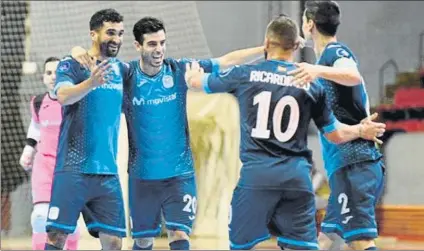  ?? FOTO: LNFS ?? Los jugadores de Movistar Inter, ayer celebrando uno de los goles marcados al Kherson ucraniano