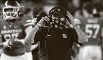  ?? Yi-Chin Lee / Staff photograph­er ?? University of Houston coach Dana Holgorsen’s team is averaging 98.5 penalty yards per game and has committed at least 10 penalties in each of the Cougars’ games so far this season.