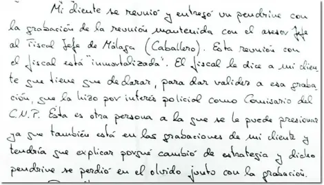  ??  ?? Dos extractos de la carta enviada por Alfonso Pazos, el «intermedia­rio» de Villarejo