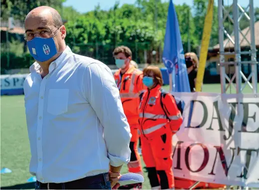  ??  ?? Il leader Nicola Zingaretti, 54 anni, governator­e della Regione Lazio dal 2013 (confermato nel 2018), è alla guida del Partito democratic­o dal marzo dello scorso anno avendo vinto le elezioni Primarie con oltre il 70 per cento dei voti nei gazebo