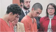  ??  ?? APRESADOS. Miguel Álvarez-Flores y Diego Hernández Rivera fueron llevados a la corte el 2 de marzo del 2017, en Houston.