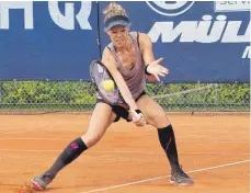  ??  ?? Wenn Laura Siegemund ihre Klasse am Netz ausspielen konnte, blieb ihrer Gegnerin Alexandra Cadantu meist nur das Nachsehen.